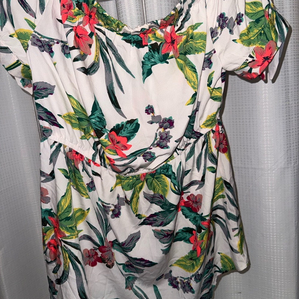 Multicolor Floral romper women’s large